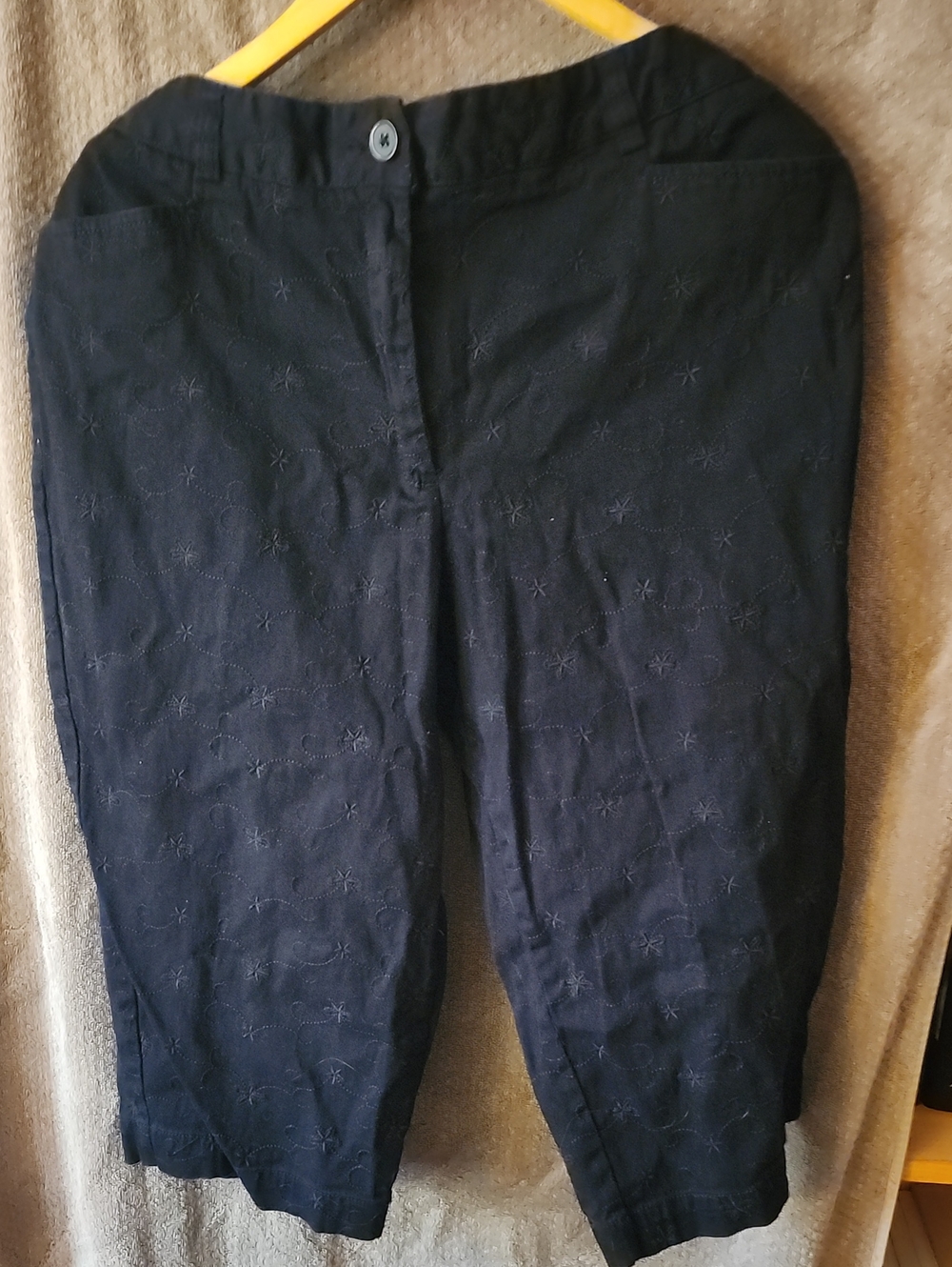 Women's Capri Pants